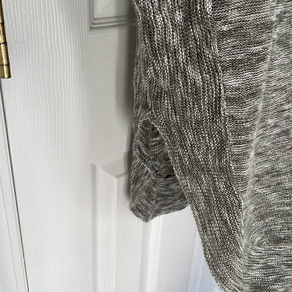 Sweater - Picture 4 of 5